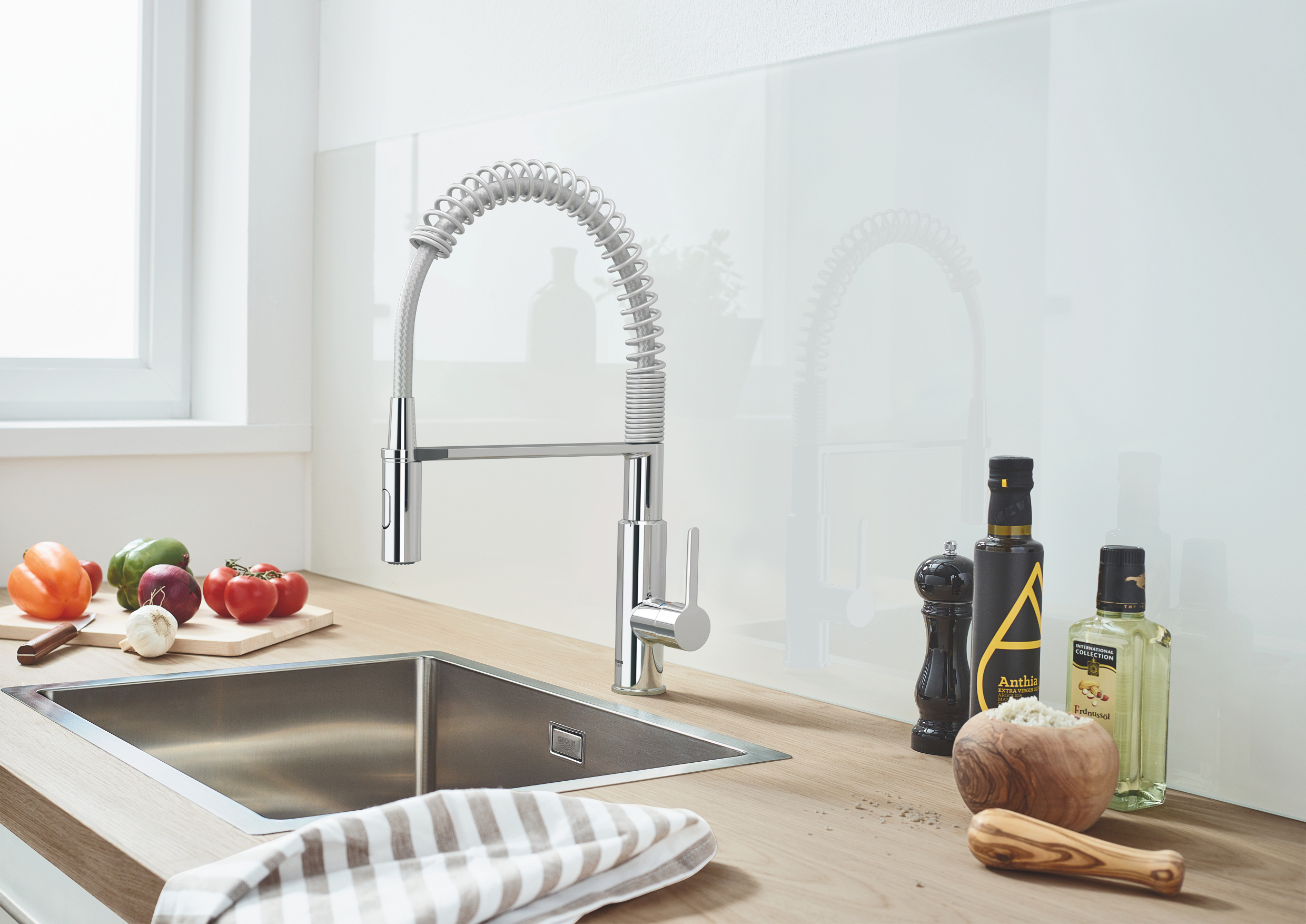 Грое кухня. Grohe k700 31726sd0. Смеситель для кухни Grohe get 30360000. Мойка Grohe k700. Мойка кухонная Grohe k700 31726sd0.